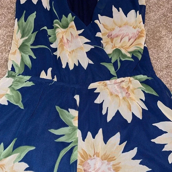Show Me Your Mumu Floral Shorts Romper - Medium.   X - Picture 5 of 5